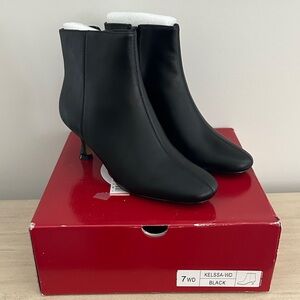 Journee Collection Kelssa Black Ankle Booties